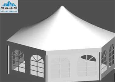 Komercyjny namiot imprezowy z zamkniętą powierzchnią wielopłytową z białą wykładziną o gramaturze 850g / m2