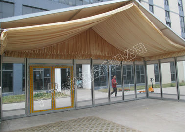 Pokrycie dachowe PVC i szklany namiot ścienny Klasyczny namiot Kenya luksusowy z dekoracjami świątecznymi